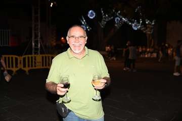 Ambientazo en San Juan con la Feria de Tapas y Vinos/Francisco Javier Santana y Antonio Alí.