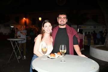 Ambientazo en San Juan con la Feria de Tapas y Vinos/Francisco Javier Santana y Antonio Alí.