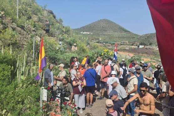  Los represaliados del franquismo reciben un homenaje en la sima de Jinámar (Telde)/TA.