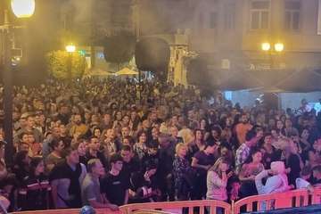 Telde disfruta de una divertida Noche de Vinos y conciertos en Los Llanos/TA e Ildefonso Rodríguez.