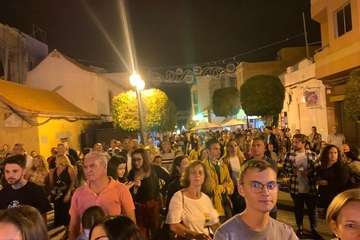 Telde disfruta de una divertida Noche de Vinos y conciertos en Los Llanos/TA e Ildefonso Rodríguez.