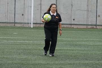 Y Julia Martel volvió a coger el silbato/TA.