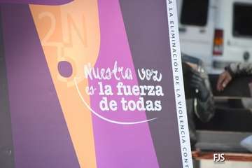 Acto central y lectura del manifiesto por el 25-N/FJS Fotografía y Antonio Alí.