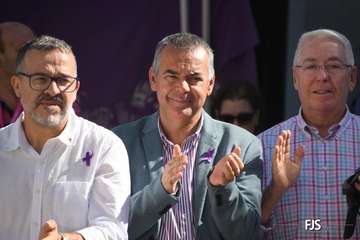 Acto central y lectura del manifiesto por el 25-N/FJS Fotografía y Antonio Alí.