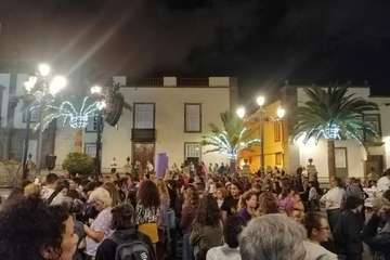 Telde, en la marea violeta que inunda las calles de la capital grancanaria/TA.