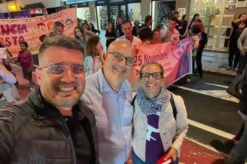 Telde, en la marea violeta que inunda las calles de la capital grancanaria/TA.