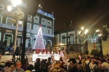Telde, en la marea violeta que inunda las calles de la capital grancanaria/TA.