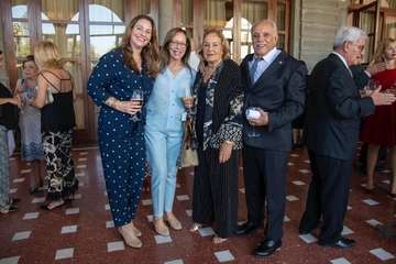Los farmaceúticos de Las Palmas reconocen a las teldenses Pino Oliva y Mercedes Martín por sus 50 años de colegiada/TA.