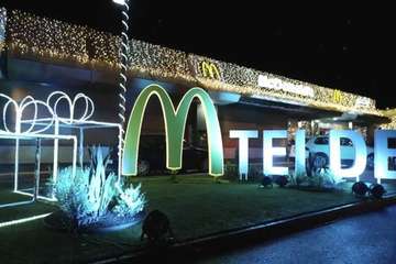 McDonaldâ€™s Telde saborea la Navidad con una brillante decoración/TA.