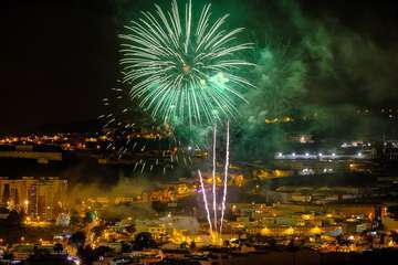 El cielo de Jinámar vuelve a brillar con esplendor/TA.
