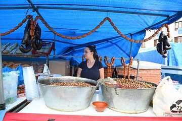 La feria de ganado y la venta de productos típicos animan el día principal de las fiestas de Jinámar/Antonio Alí.