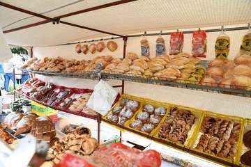 La feria de ganado y la venta de productos típicos animan el día principal de las fiestas de Jinámar/Antonio Alí.