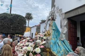 Jinámar se vuelca con su patrona/Antonio Alí y FJS Fotografía.