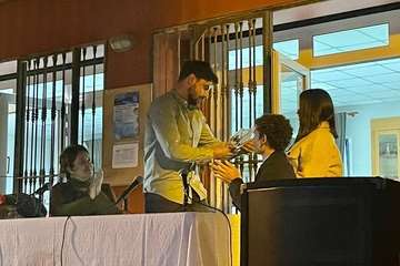 El pregón del actor Horacio Colomé pone en fiestas a Playa de Hombre/TA.