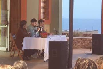 El pregón del actor Horacio Colomé pone en fiestas a Playa de Hombre/TA.