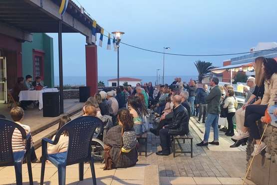 El pregón del actor Horacio Colomé pone en fiestas a Playa de Hombre/TA.