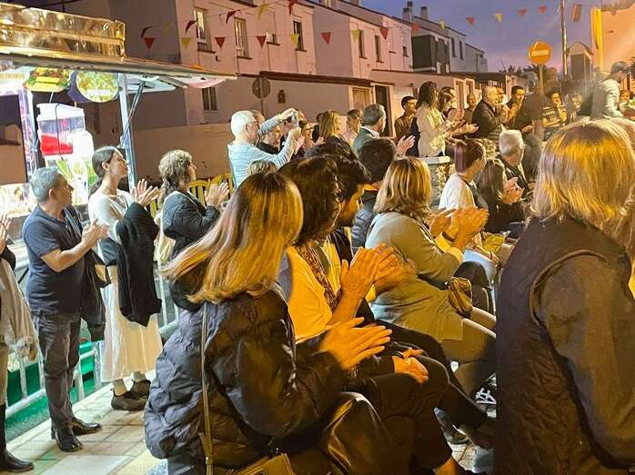 Público anoche en el pregón/TA.