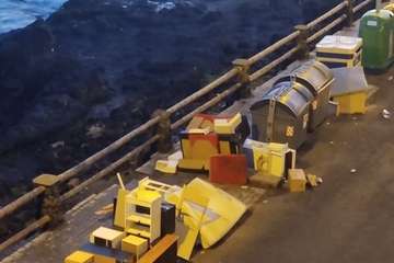 Incivismo al por mayor en La Garita: trastos, escombros y cagadas de perros/TA.