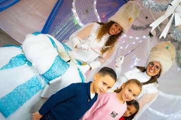 La magia de la Navidad continúa este miércoles en Telde con un pasacalles luminoso/TA.