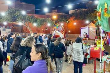 La magia de la Navidad continúa este miércoles en Telde con un pasacalles luminoso/TA.