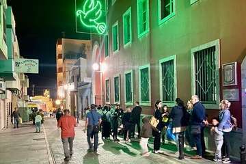 La magia de la Navidad continúa este miércoles en Telde con un pasacalles luminoso/TA.