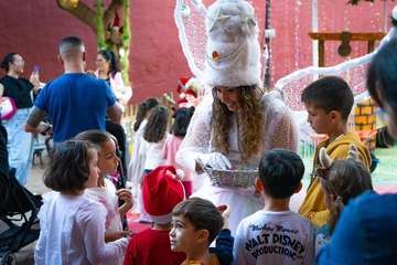  Miles de familias pasan por la Casa de la Navidad de Telde/TA.