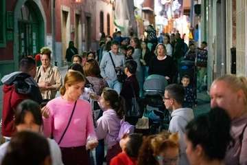  Miles de familias pasan por la Casa de la Navidad de Telde/TA.