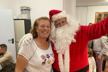 La Breña agasaja con churros y chocolate a Papá Noel y la Banda de Música alegra el Mercado de Telde/TA.