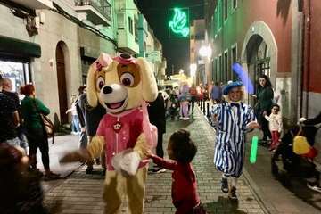 La Casa de la Navidad dinamiza la ciudad y reactiva el comercio de Los Llanos/TA.