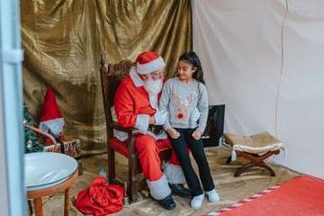La Casa de la Navidad dinamiza la ciudad y reactiva el comercio de Los Llanos/TA.