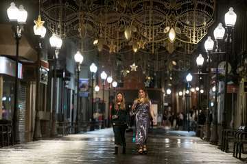 Los más jóvenes alargaron la fiesta hasta la mañana, con el tradicional desayuno de churros y chocolate/Acfi Press.