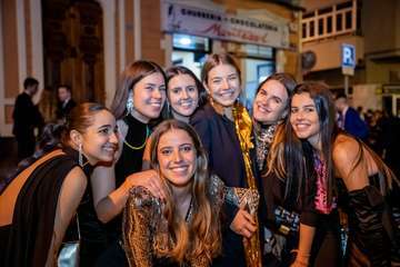 Los más jóvenes alargaron la fiesta hasta la mañana, con el tradicional desayuno de churros y chocolate/Acfi Press.