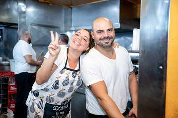 Los más jóvenes alargaron la fiesta hasta la mañana, con el tradicional desayuno de churros y chocolate/Acfi Press.