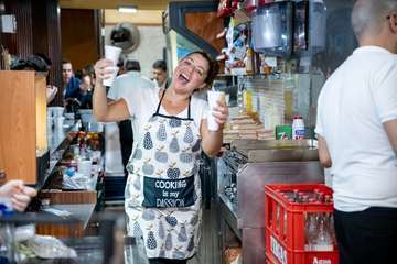 Los más jóvenes alargaron la fiesta hasta la mañana, con el tradicional desayuno de churros y chocolate/Acfi Press.