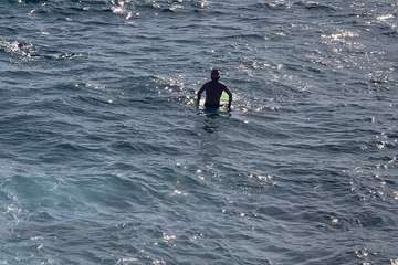 Salinetas se moja con la tradición en el primer día del año/TA.