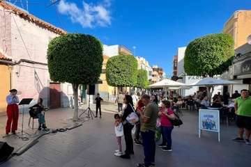 Acrividades de dinamización en Los Llanos de Telde por el proyecto Telde en Navidad/TA.