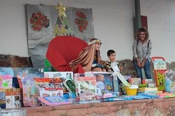 El paje real hace escala en La Majadilla (Telde) en una jornada solidaria con los más vulnerables/TA.