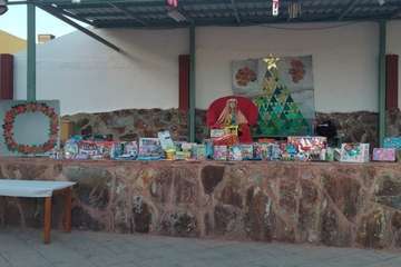 El paje real hace escala en La Majadilla (Telde) en una jornada solidaria con los más vulnerables/TA.