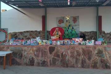 El paje real hace escala en La Majadilla (Telde) en una jornada solidaria con los más vulnerables/TA.