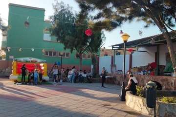 El paje real hace escala en La Majadilla (Telde) en una jornada solidaria con los más vulnerables/TA.