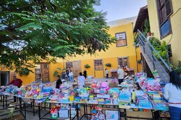 UxGC reparte 1.000 juguetes entre familias necesitadas de Jinámar/TA.