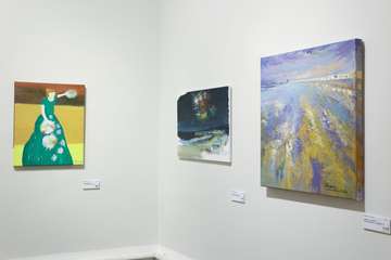 Más de 40 personalidades de la política se juntan para la exposición â€˜Todas pintan en Yrichenâ€™/Acfi Press.