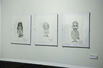 Más de 40 personalidades de la política se juntan para la exposición â€˜Todas pintan en Yrichenâ€™/Acfi Press.