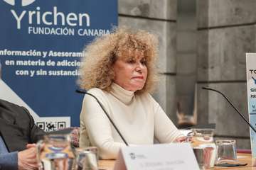 Más de 40 personalidades de la política se juntan para la exposición â€˜Todas pintan en Yrichenâ€™/Acfi Press.