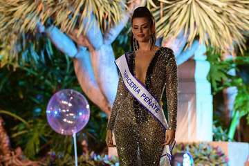 Tapicería Peñate (Telde) confía en Lola Ortiz para aspirar a Reina del Carnaval 'Studio 54'/Lpacarnaval.