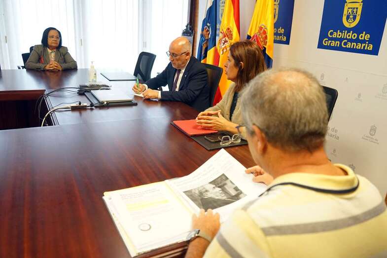 Momento de la reunión de este viernes en el Cabildo/Acfi Press.