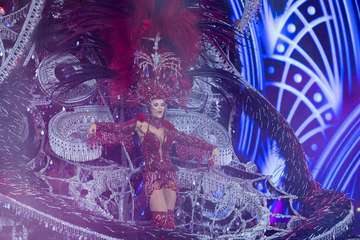 Lola Ortíz, representante de la firma teldense Tapicería Peñate, nueva Reina del Carnaval de la capital grancanaria/TA y Lpacarnaval.