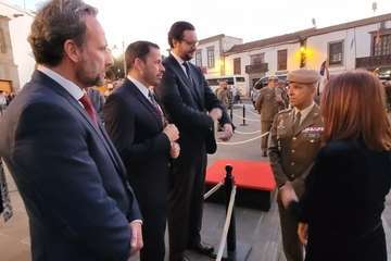 Telde asiste al solemne acto de Arriado de Bandera y Homenaje a los Caídos/TA, Antonio Alí y Jesús Ruiz Mesa.
