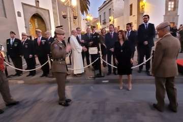 Telde asiste al solemne acto de Arriado de Bandera y Homenaje a los Caídos/TA, Antonio Alí y Jesús Ruiz Mesa.