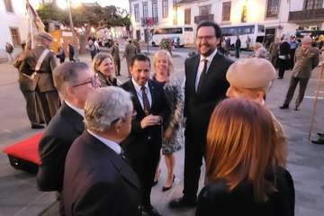 Telde asiste al solemne acto de Arriado de Bandera y Homenaje a los Caídos/TA, Antonio Alí y Jesús Ruiz Mesa.